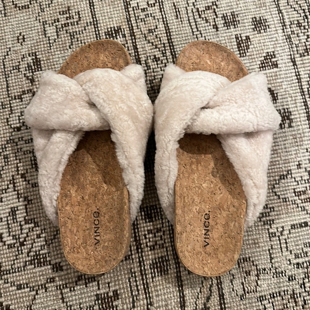 Vince Goran Genuine Shearling Slipper Size 7M